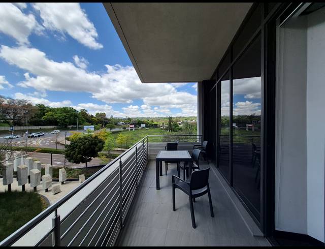 12M² OFFICE TO LET IN GLENADRIENNE
